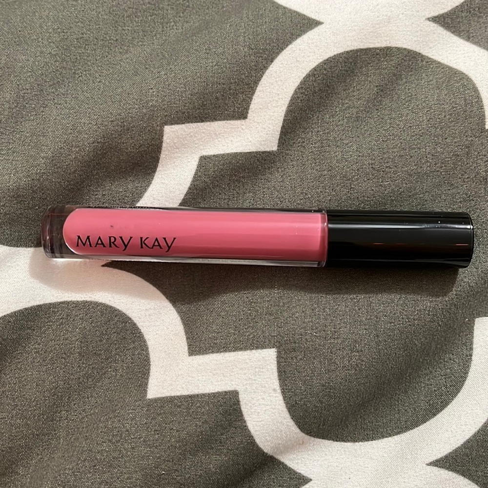 UNLIMITED LIP GLOSS